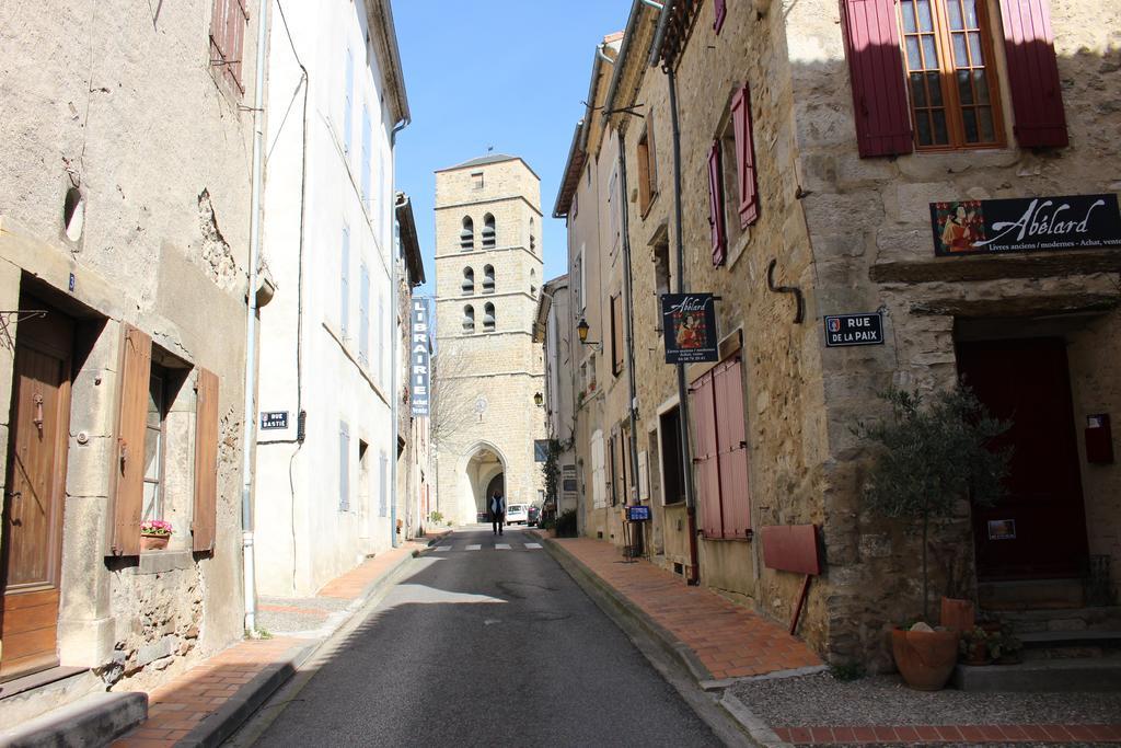 Chateau De Villeneuve - Montolieu Exterior photo