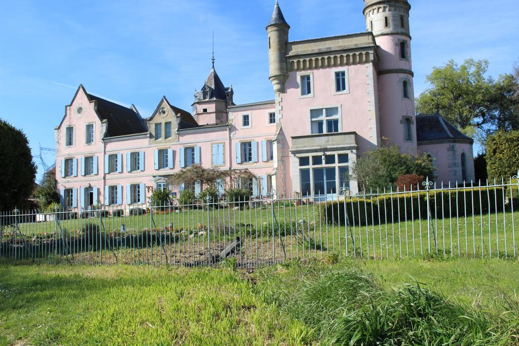 Chateau De Villeneuve - Montolieu Exterior photo