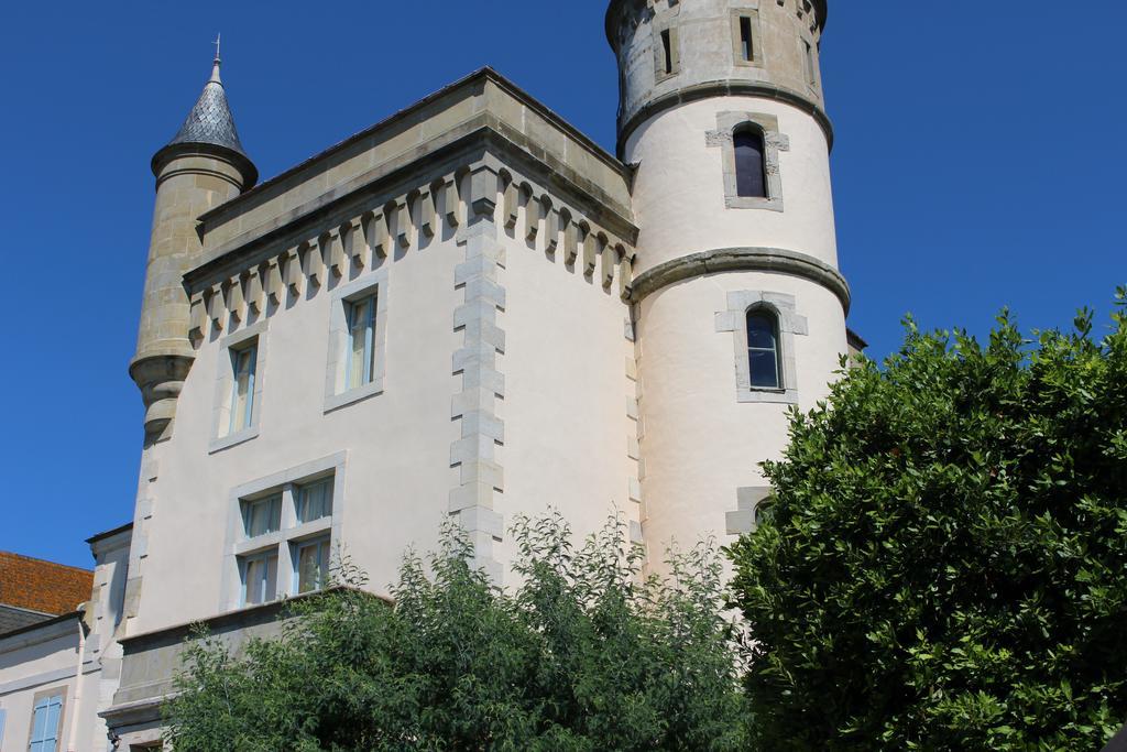 Chateau De Villeneuve - Montolieu Exterior photo